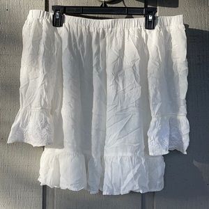 ** LAST CHANCE ** NWT Francesca’s Blue Rain Blouse